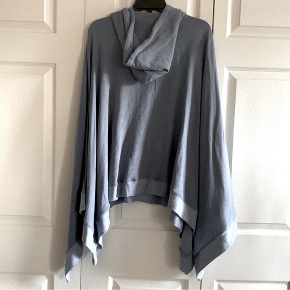 Lovers and Friends Antoine Poncho in Serenity Blue - Picture 6 of 7